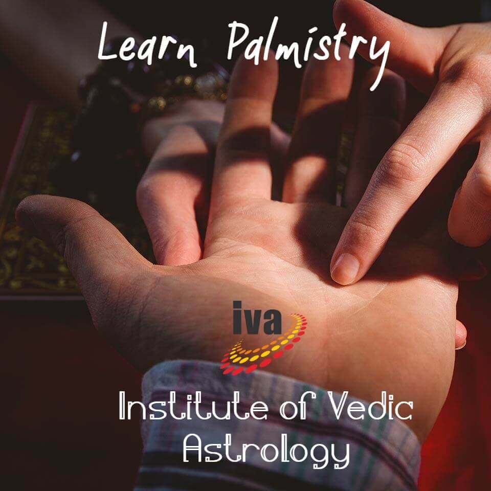 Palmistry Can Make you Center of Attraction in Gatherings